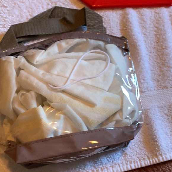 Saint Tropez Kiwi Toiletry/Make Up Plastic Bag - Picture 5 of 10